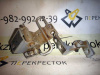 Петля двери Passat B5 (96-00) пер R б\у (арт. 6E0831402C)