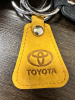 Брелок АвтоШТАБ желтый треугольник TOYOTA (арт. 00001)