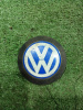 Эмблема VW синяя б/у (арт. 038103940F)