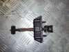 Ограничитель открывания двери Avensis (03-08) пер б/у  (арт. 6861005040)